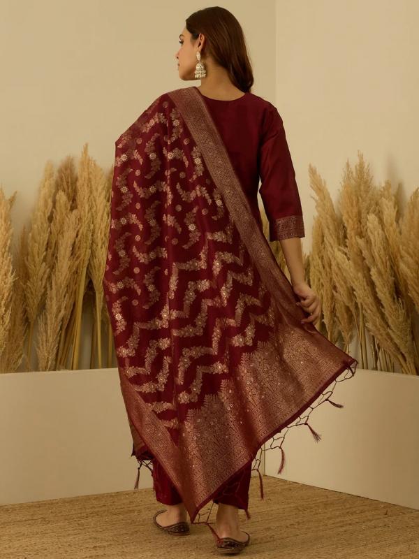 VP 9781 R Noor-e-Red  Classic Kurta Set